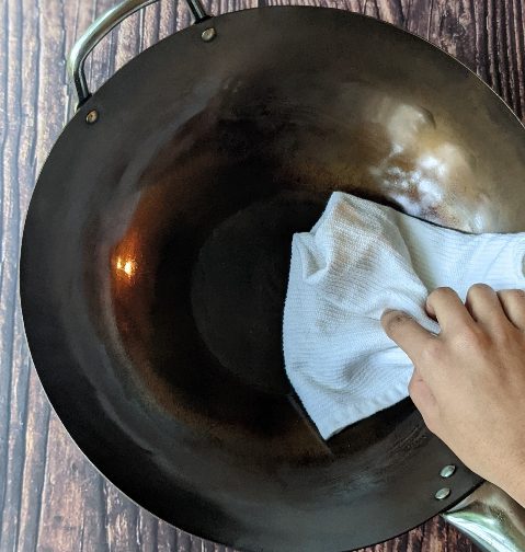 How I seasoned my wok