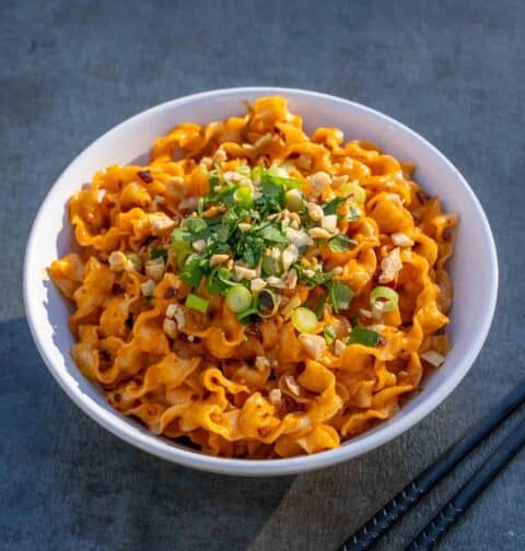 Peanut butter and chili oil noodles